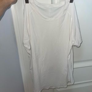 Lululemon t shirt!